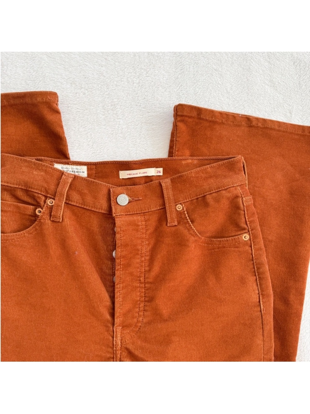 Levi's Premium Ribcage Flare
Corduroy Pants Rust Orange Size
26 High Rise - Picture 5 of 10